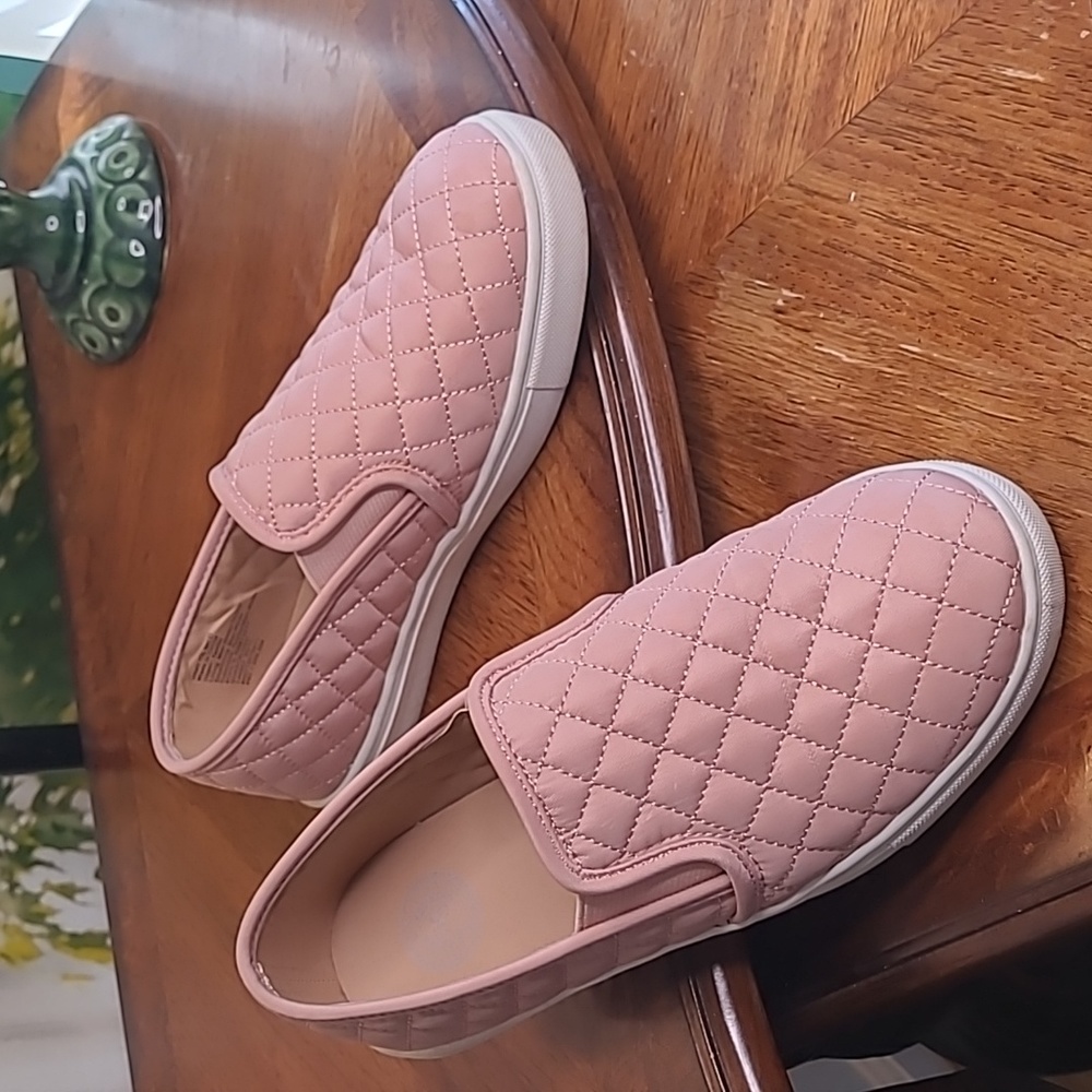 SO Bay Blush Womens 7.5 quilted pattern stretchy slip on casual flat shoes